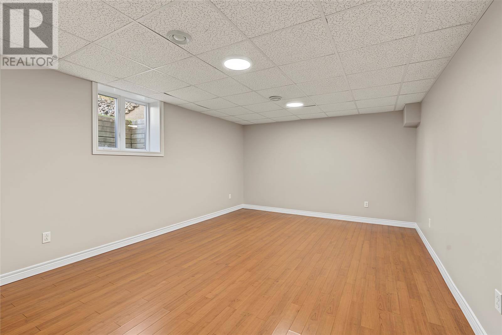 147 Monument Road, photo 36 of 50