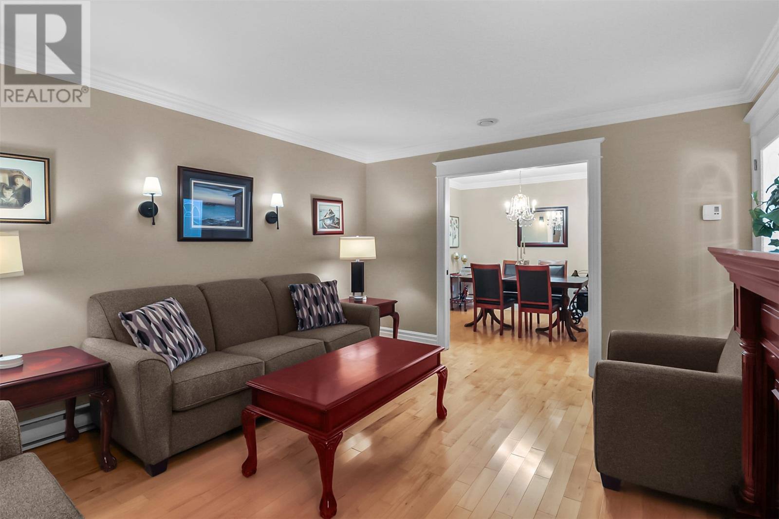 49 Sapphire Crescent, photo 6 of 26