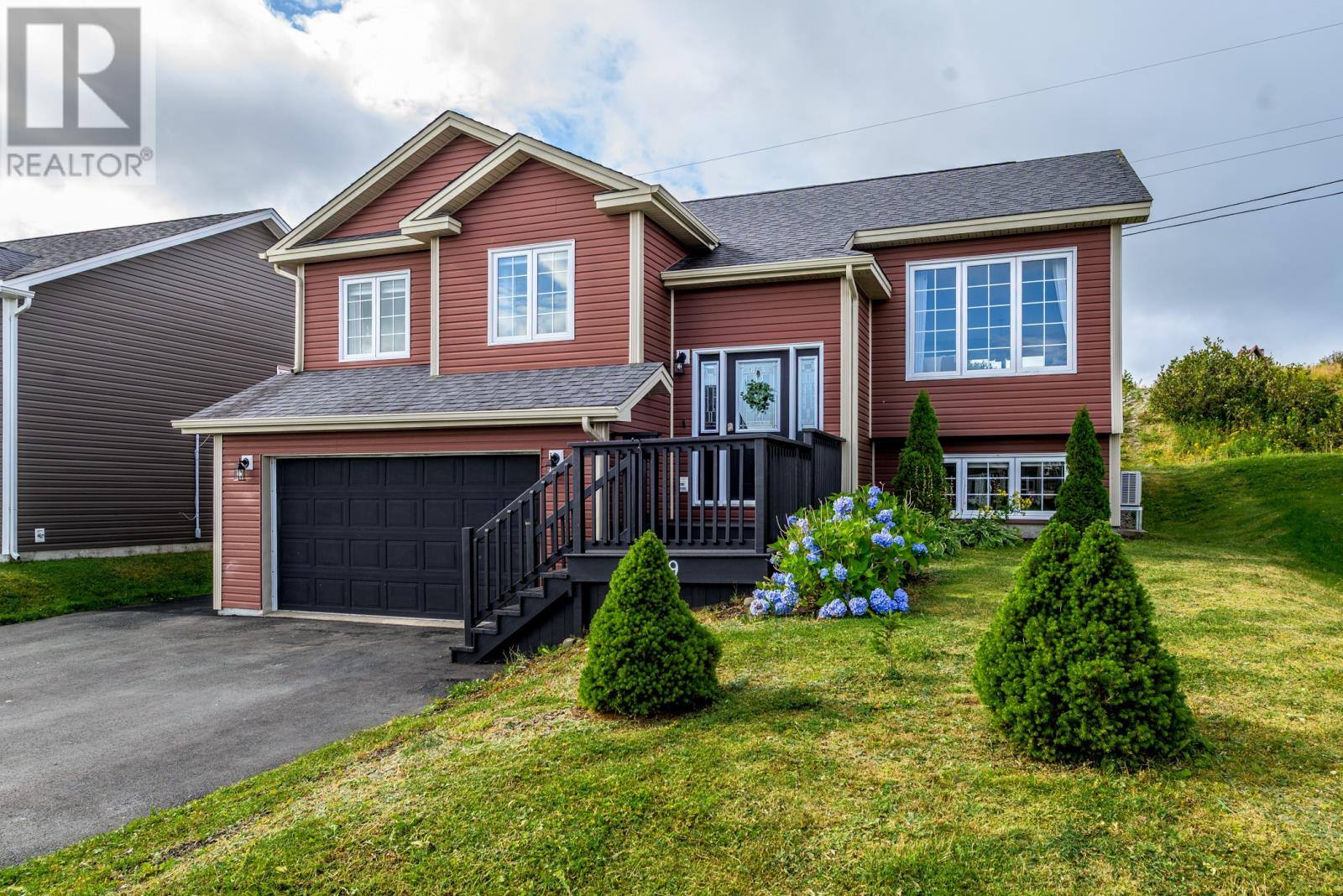 69 Magee Drive, photo 3 of 48