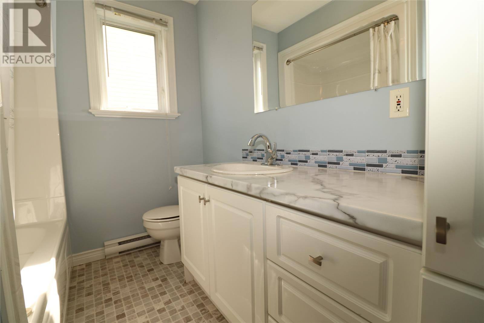 21 Palmerston Drive, photo 10 of 27