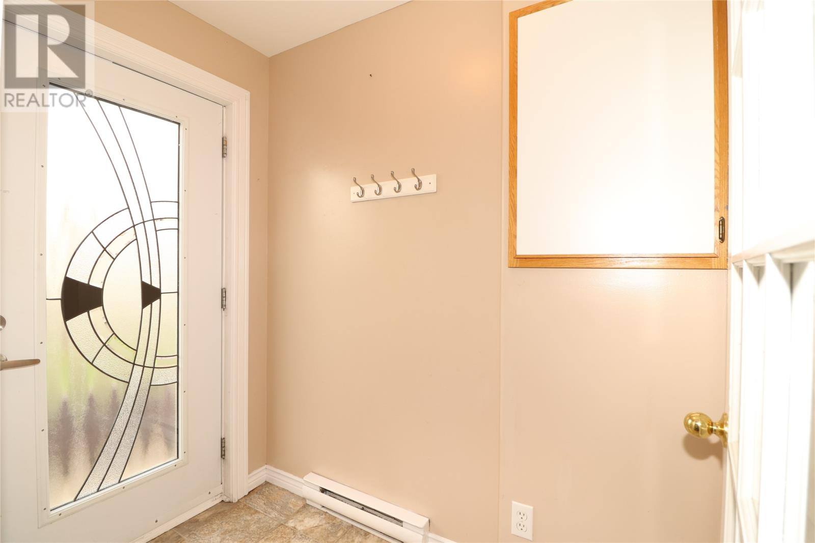 21 Palmerston Drive, photo 11 of 27