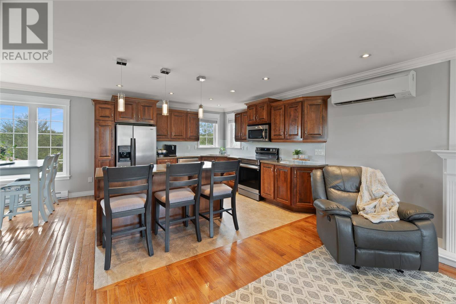 18 Lodge Road, photo 4 of 34