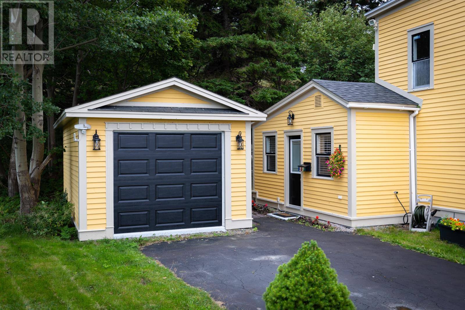 184 Forest Road, photo 19 of 27