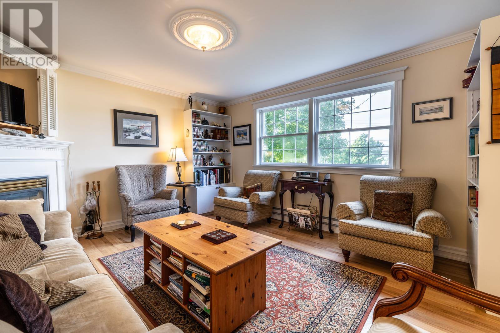 184 Forest Road, photo 7 of 27