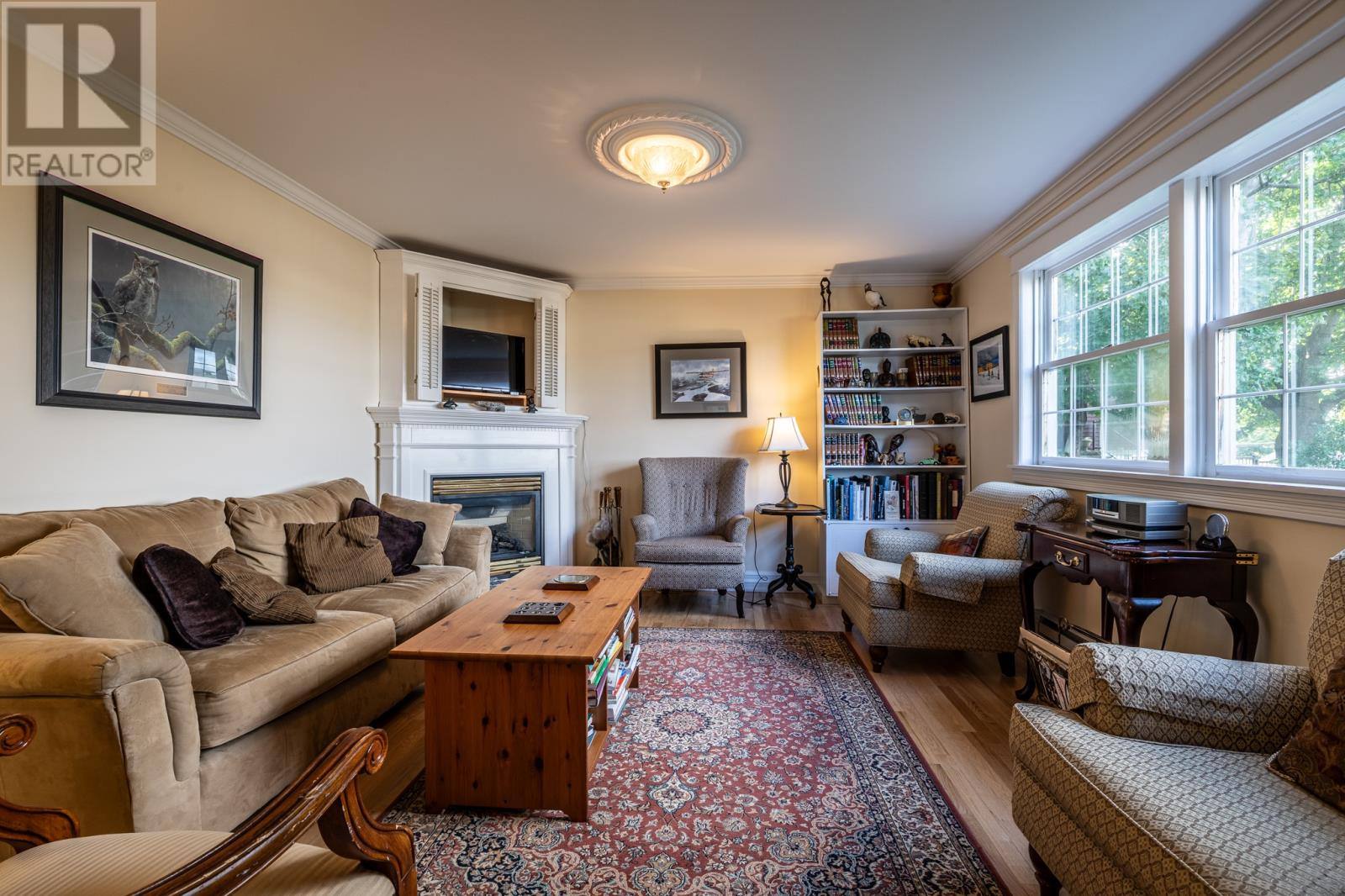 184 Forest Road, photo 6 of 27