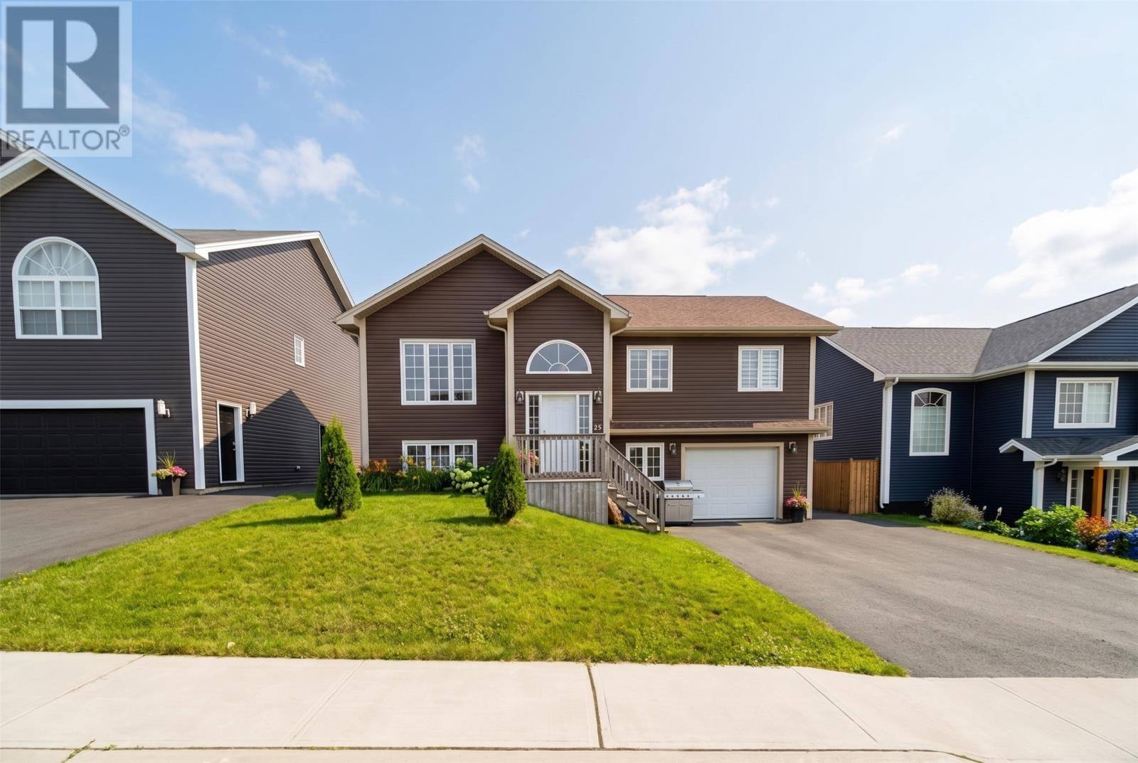 14 Alma Avenue, photo 1 of 25