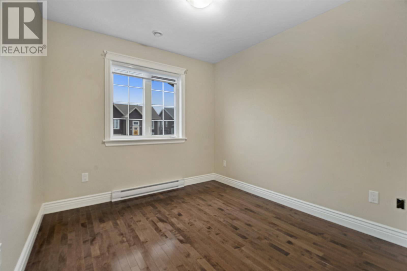 14 Alma Avenue, photo 12 of 25