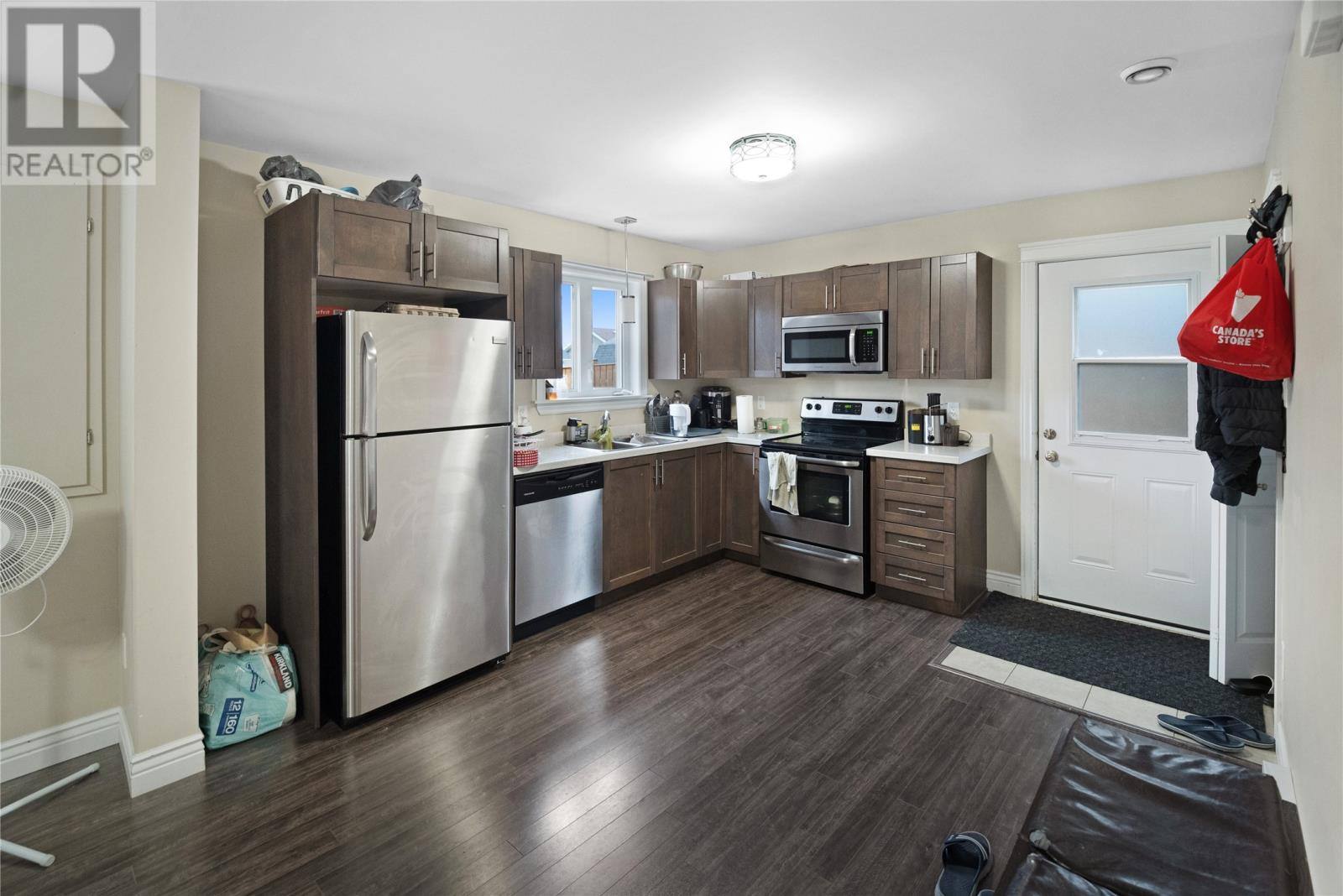 14 Alma Avenue, photo 16 of 25