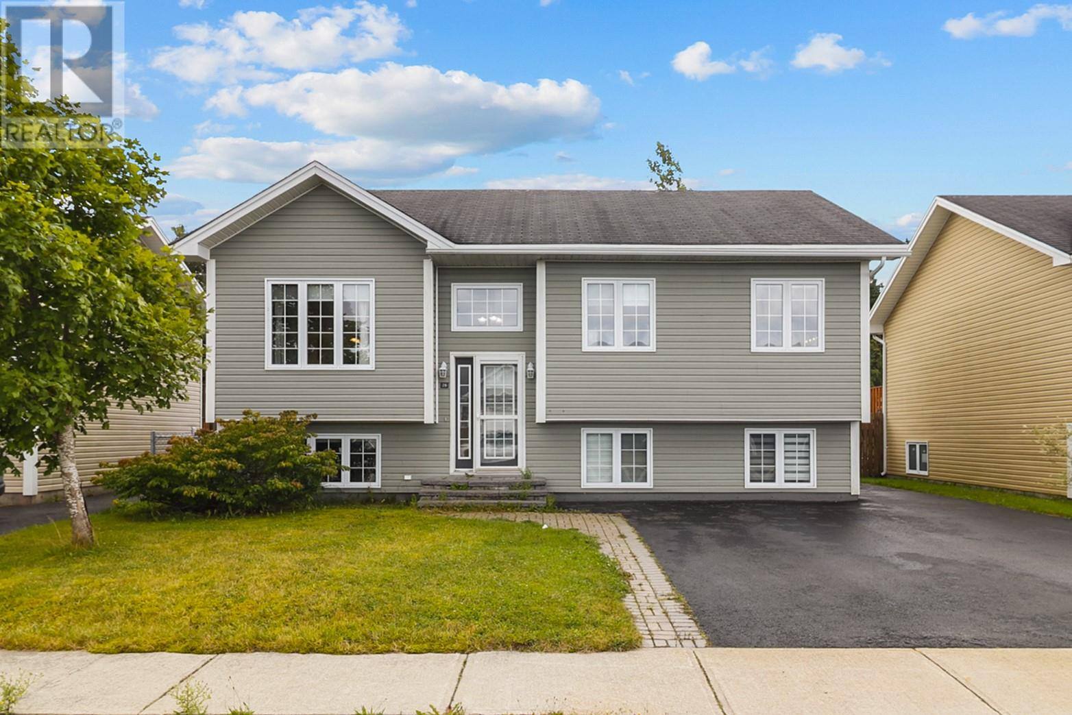 28 Cessna Street, photo 1 of 33