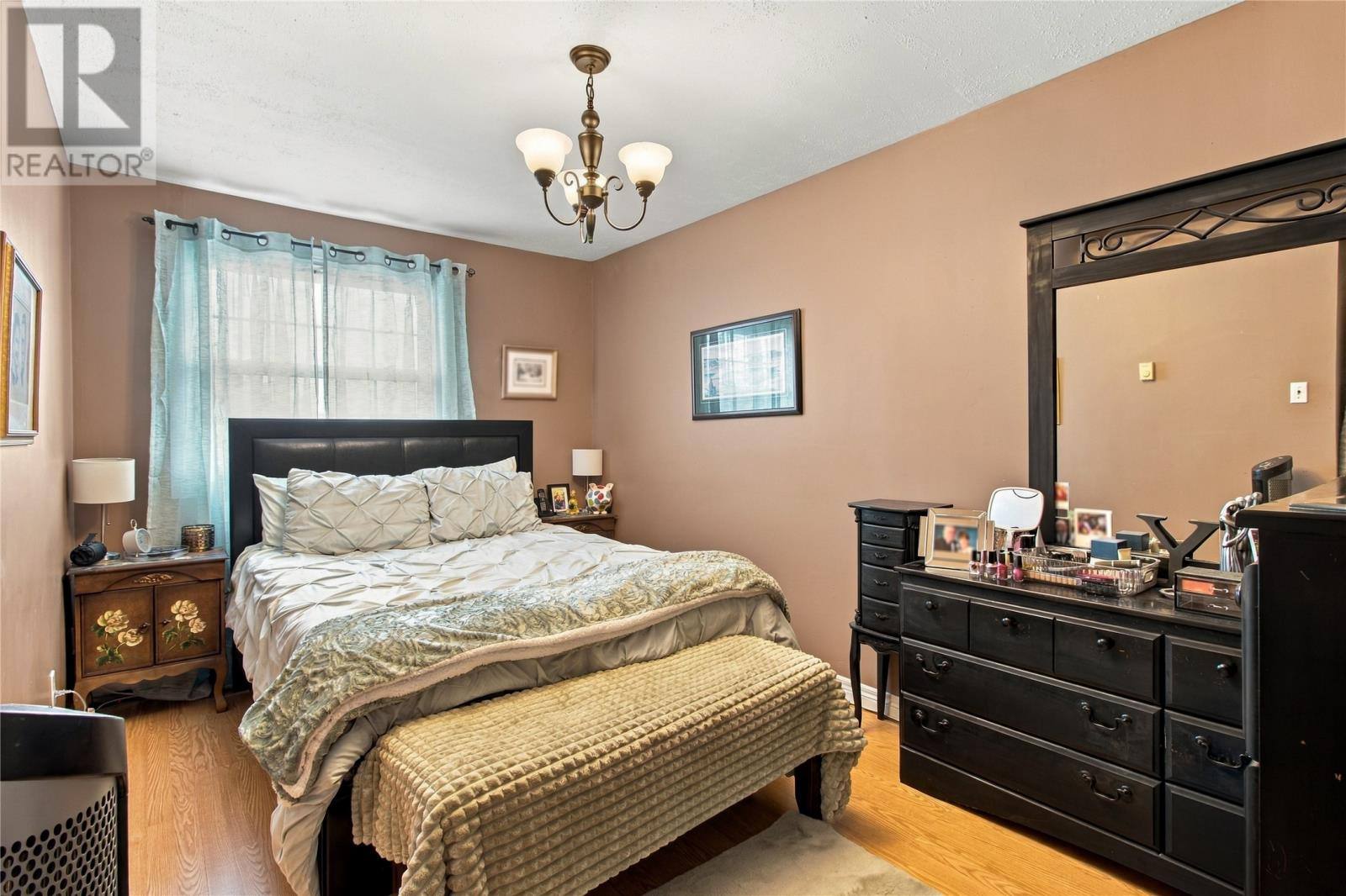 23A Chapman Crescent, photo 14 of 21