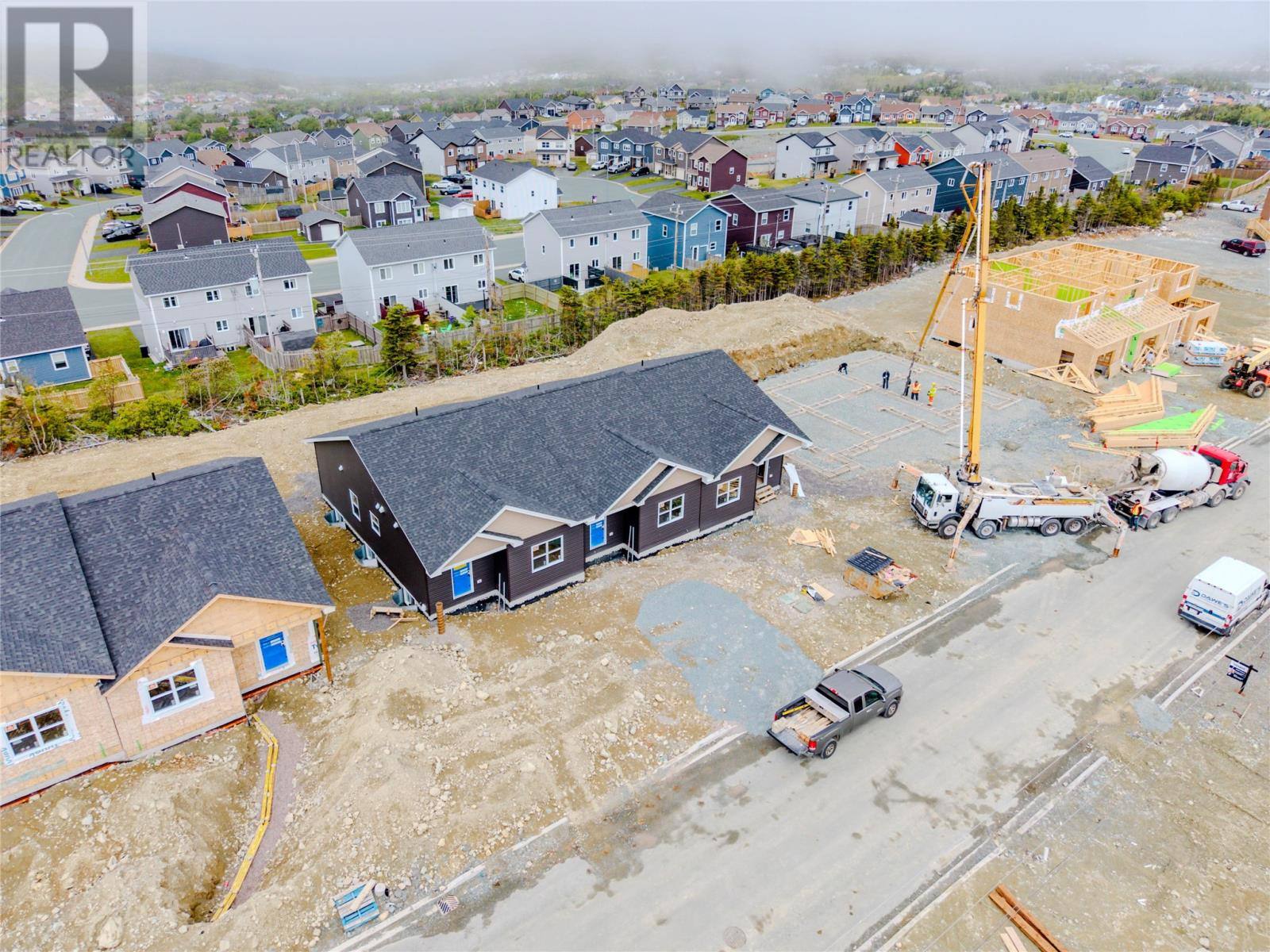 26 Tulip Ridge Boulevard, photo 4 of 15