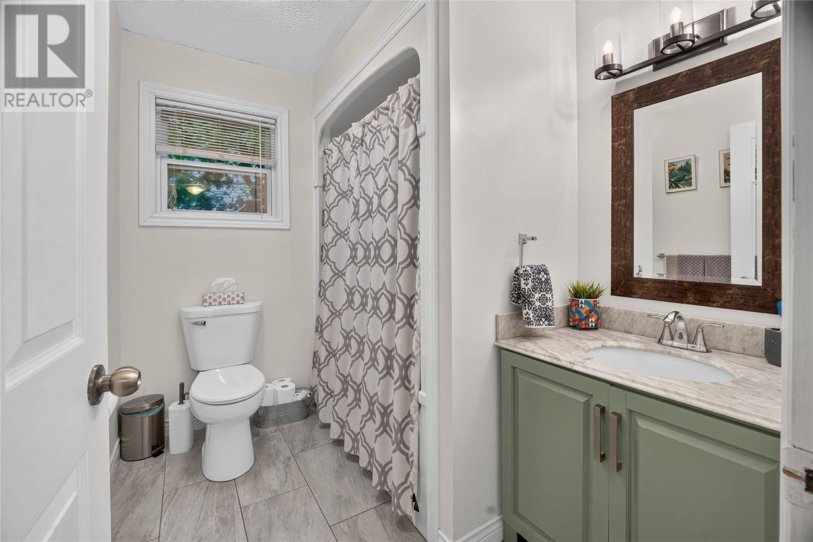 507 Newfoundland Drive, photo 10 of 23
