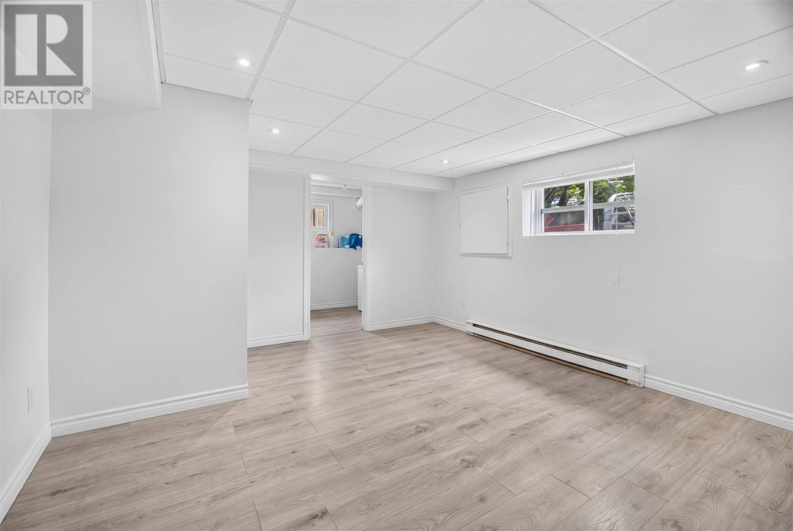507 Newfoundland Drive, photo 12 of 23