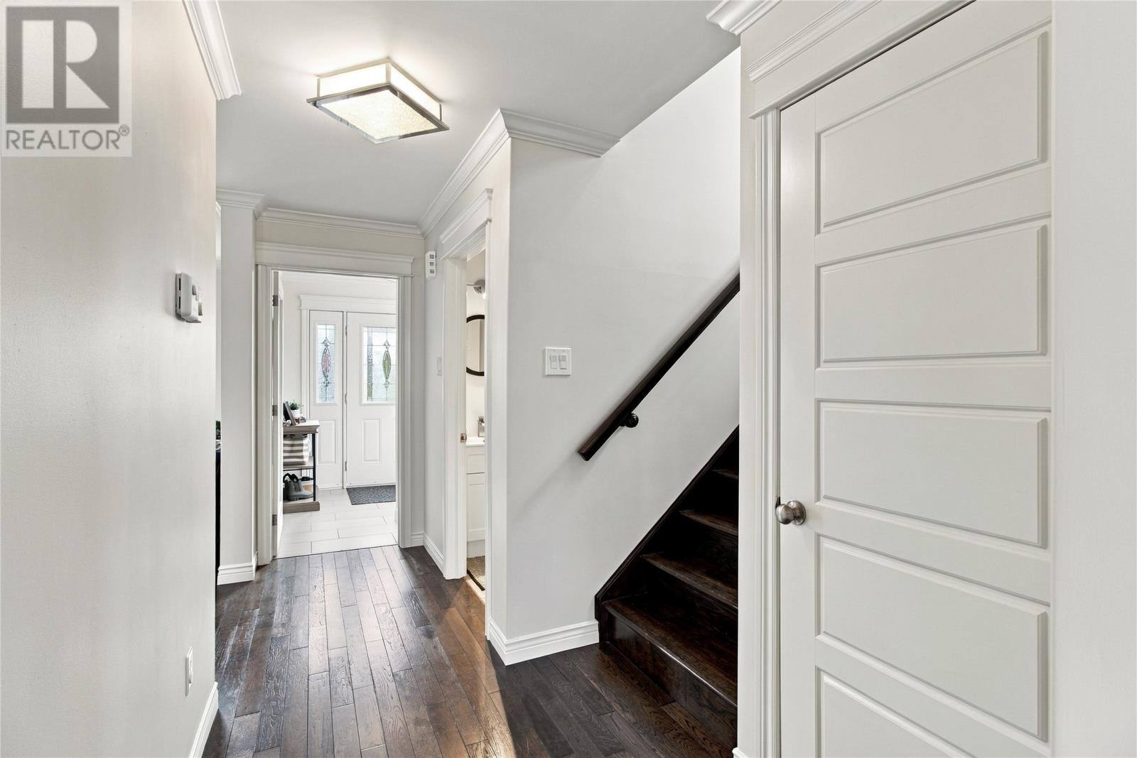 64 Magee Drive, photo 13 of 45