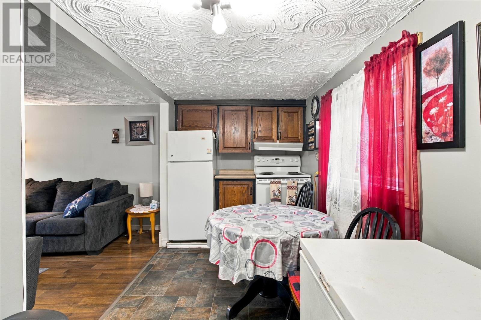 38 Brazil Street, photo 9 of 19