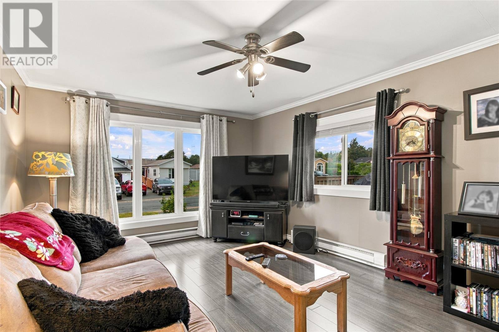 4 Cedar Drive, photo 5 of 19