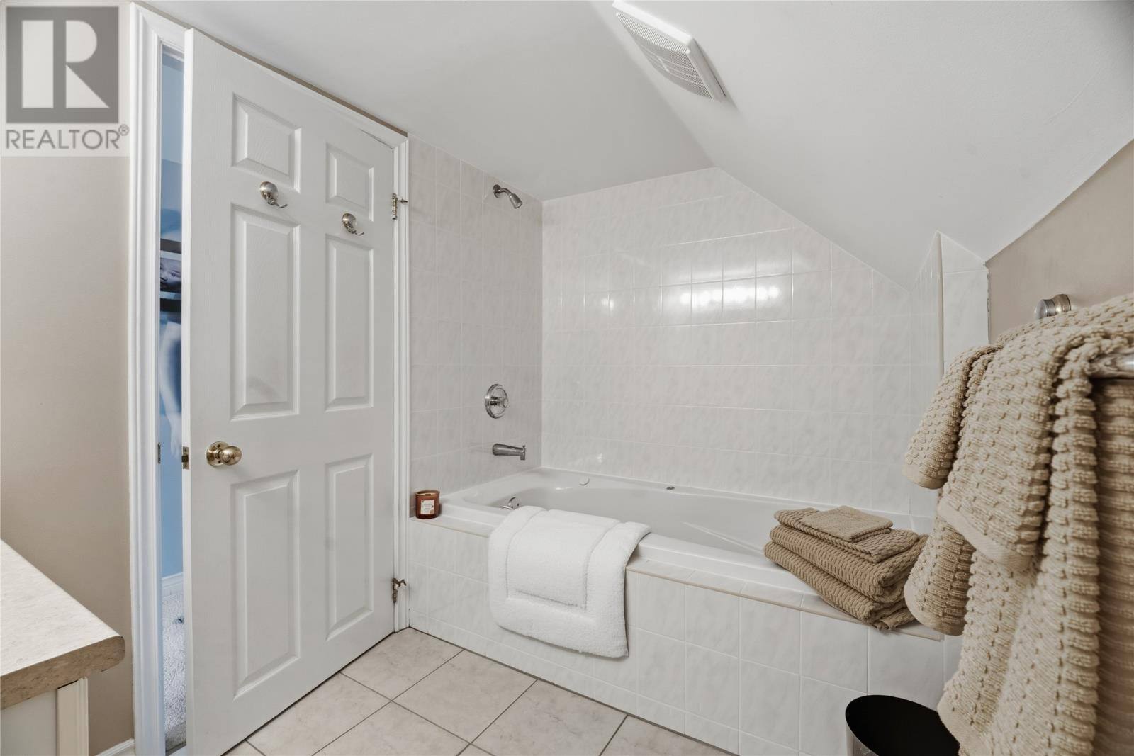 43 Radio Range Road, photo 23 of 42