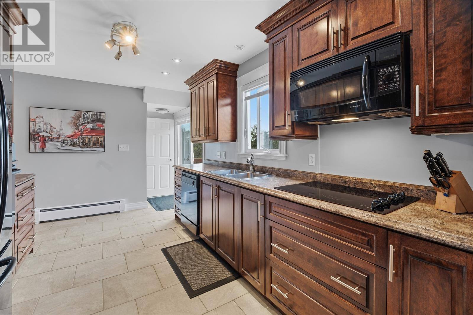 43 Radio Range Road, photo 9 of 42