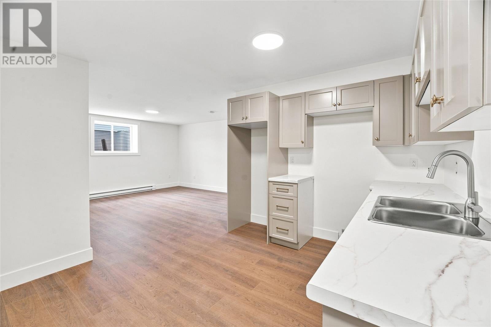 102 Trenton Drive, photo 23 of 30