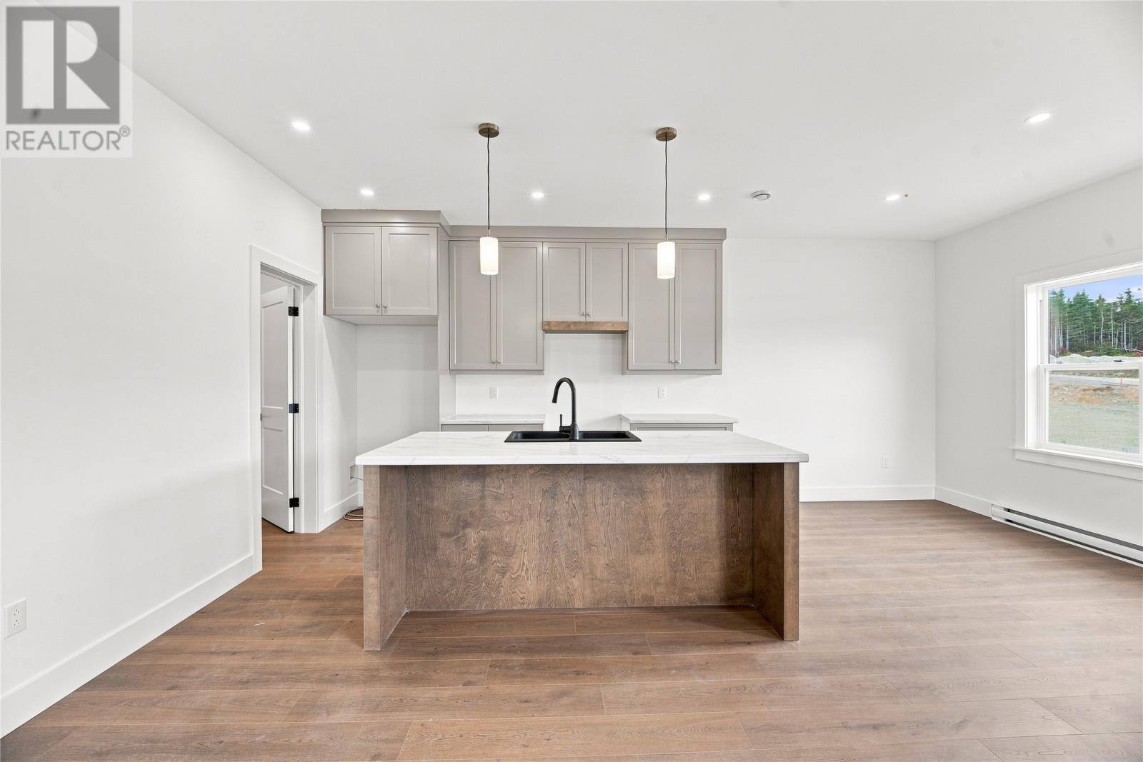 102 Trenton Drive, photo 6 of 30