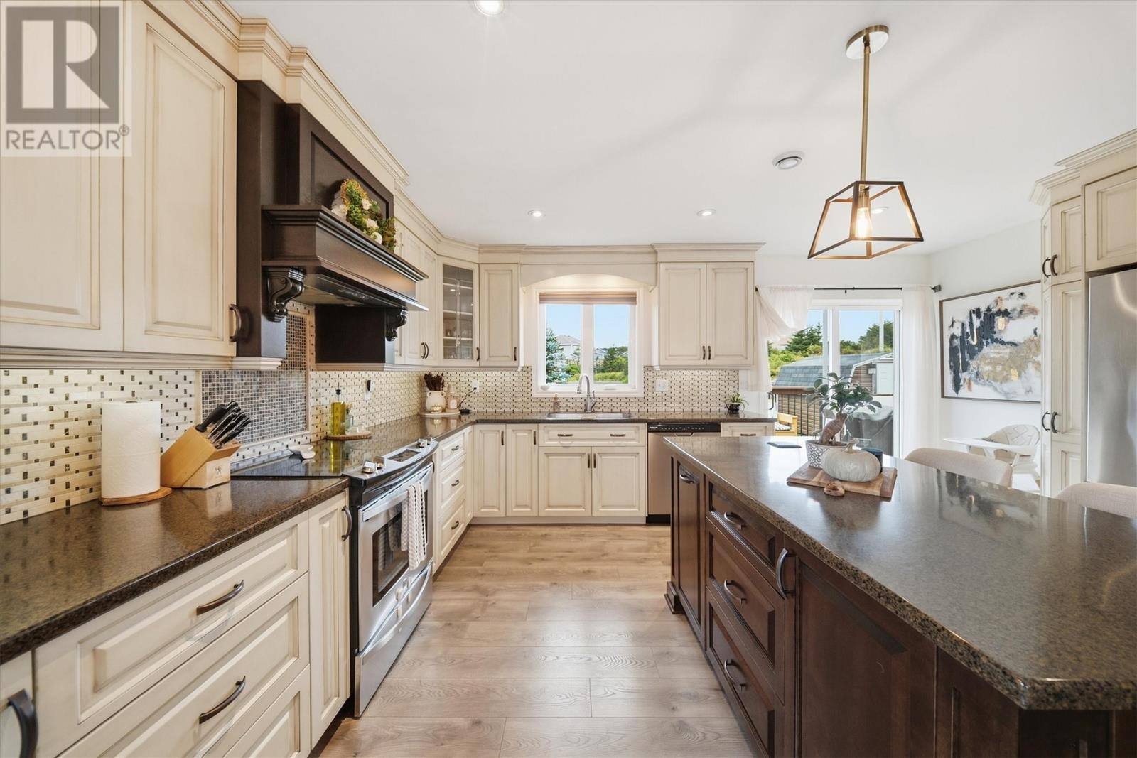 91 Ladysmith Drive, photo 12 of 42