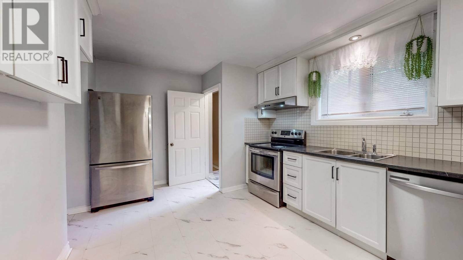 40 Diana Road, photo 11 of 36