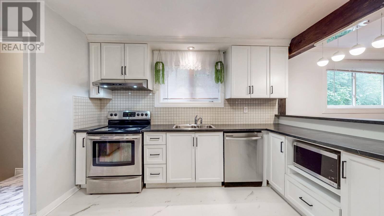 40 Diana Road, photo 12 of 36