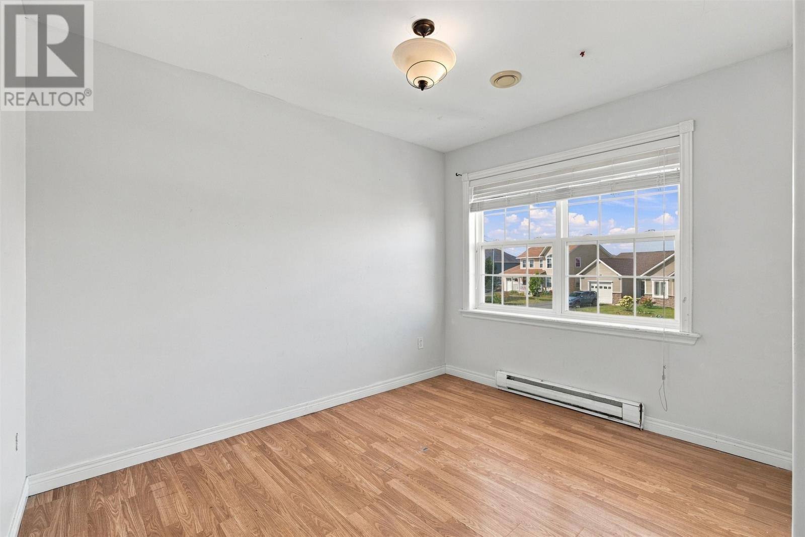 38 Wiseman's Lane, photo 5 of 28