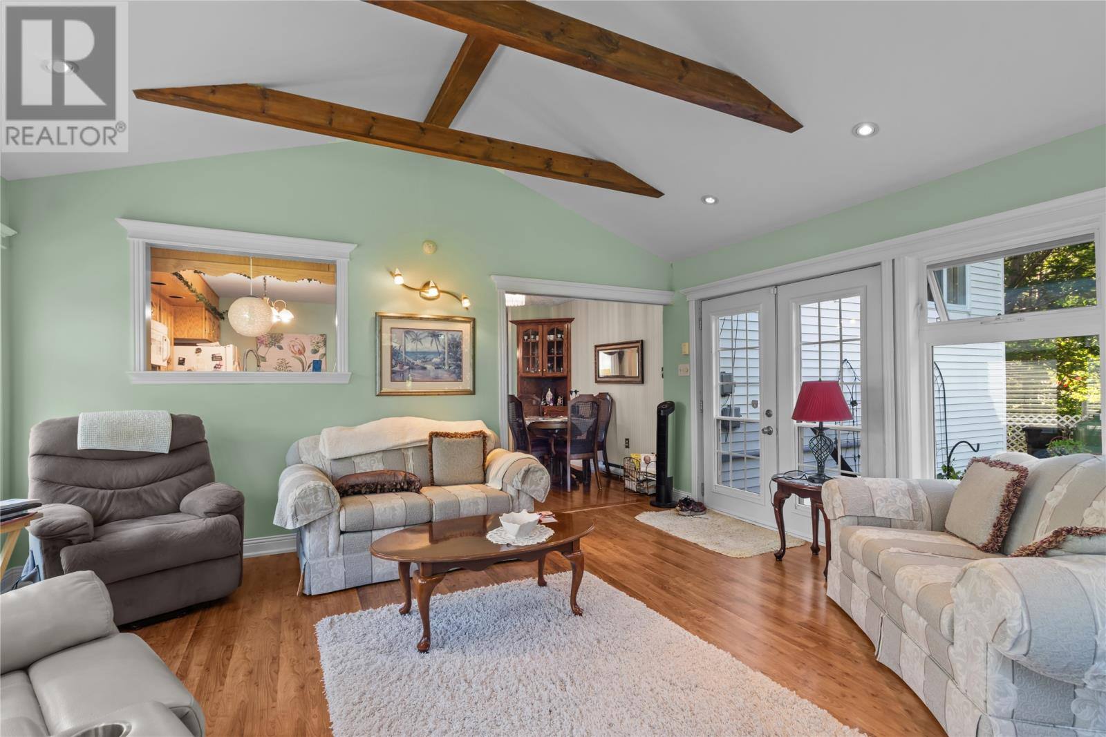 346 Canada Drive, photo 11 of 38