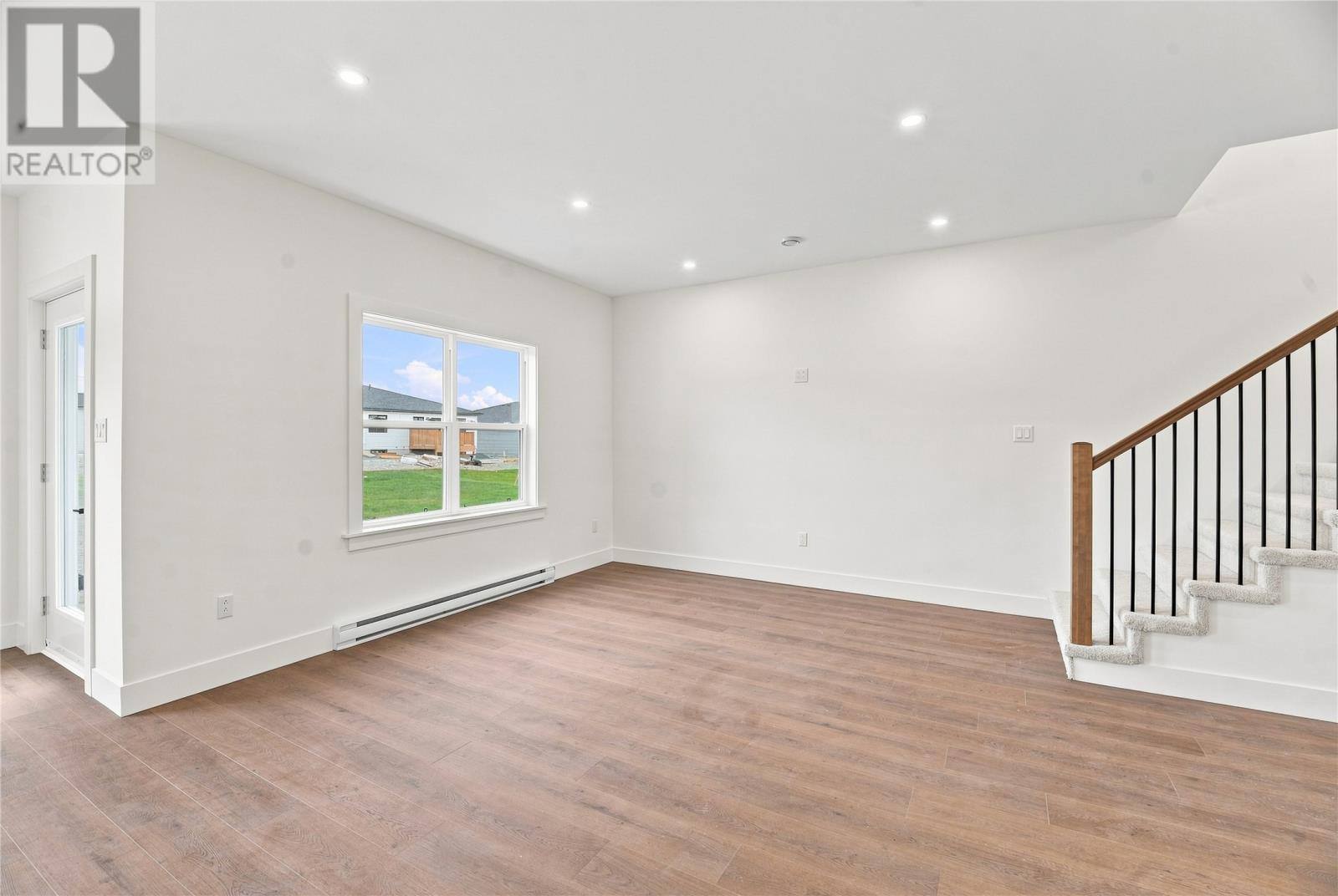 104 Trenton Drive, photo 9 of 31
