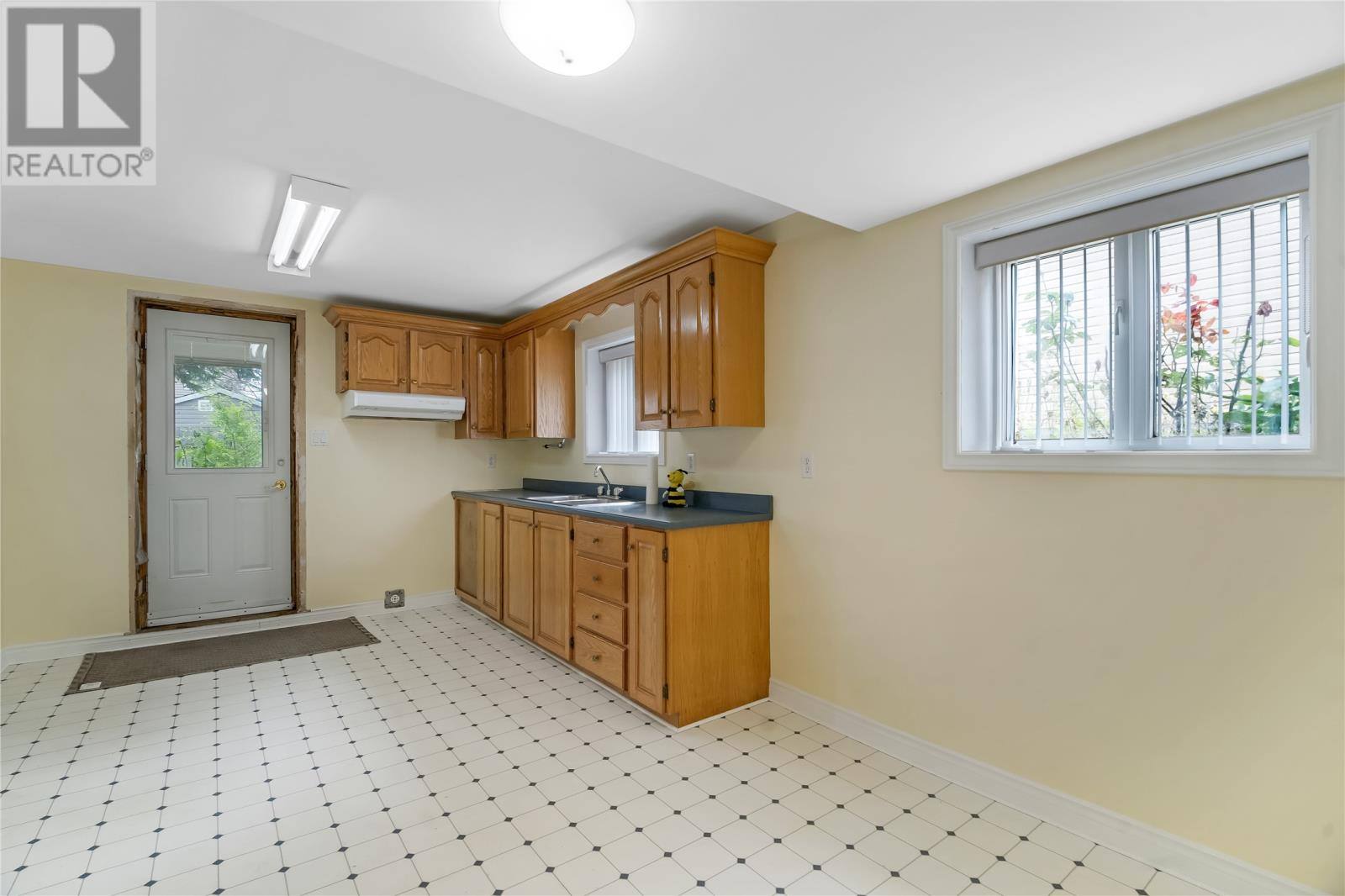 17 Cedar Drive, photo 21 of 35