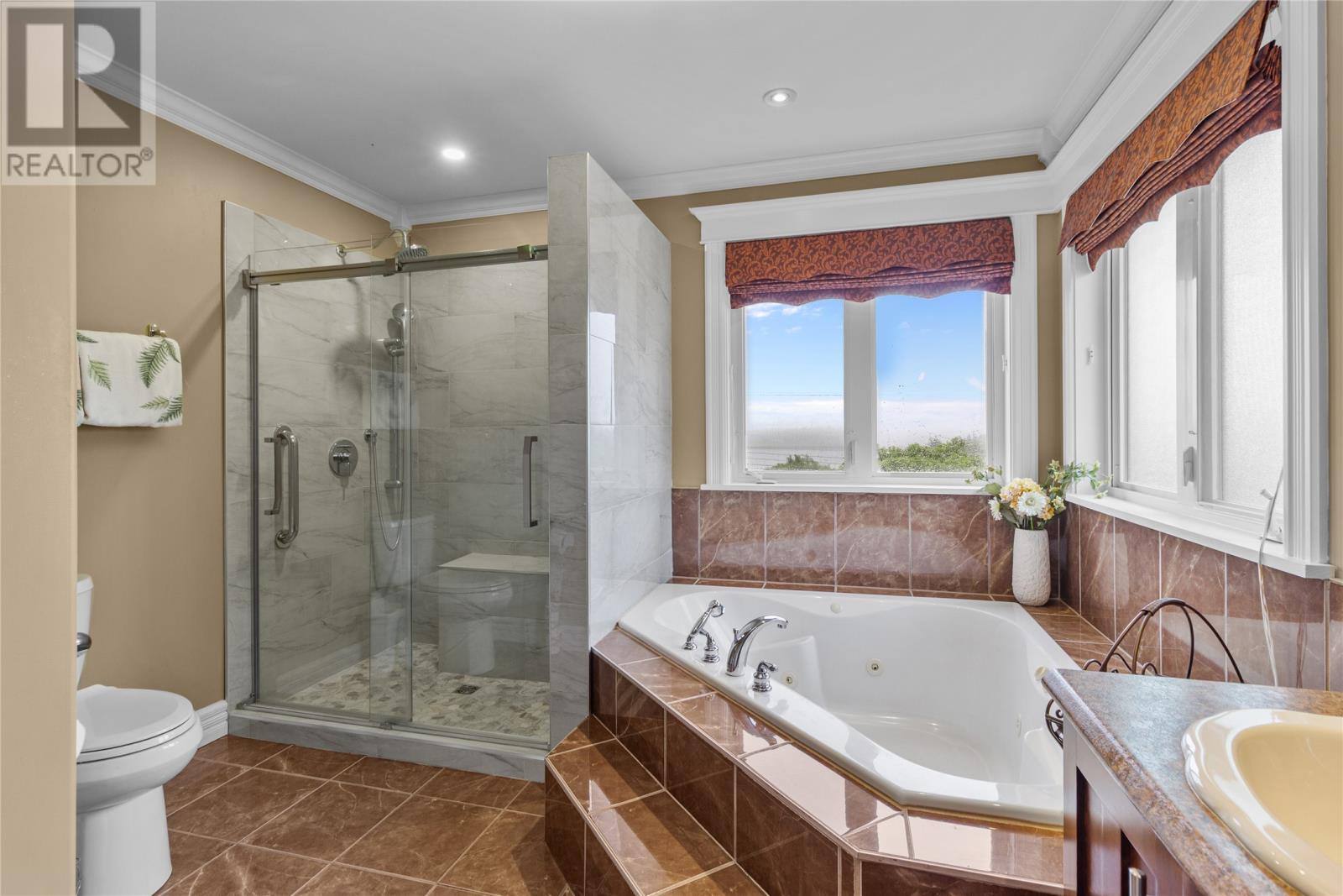 45 Kestrel Drive, photo 22 of 50