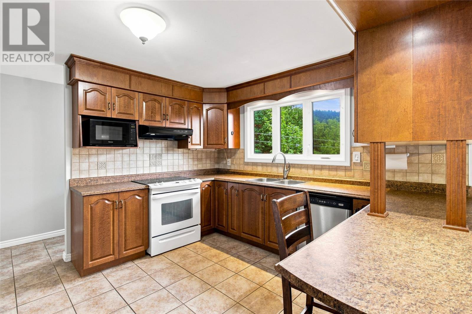94 Deborah Lynn Heights, photo 14 of 37