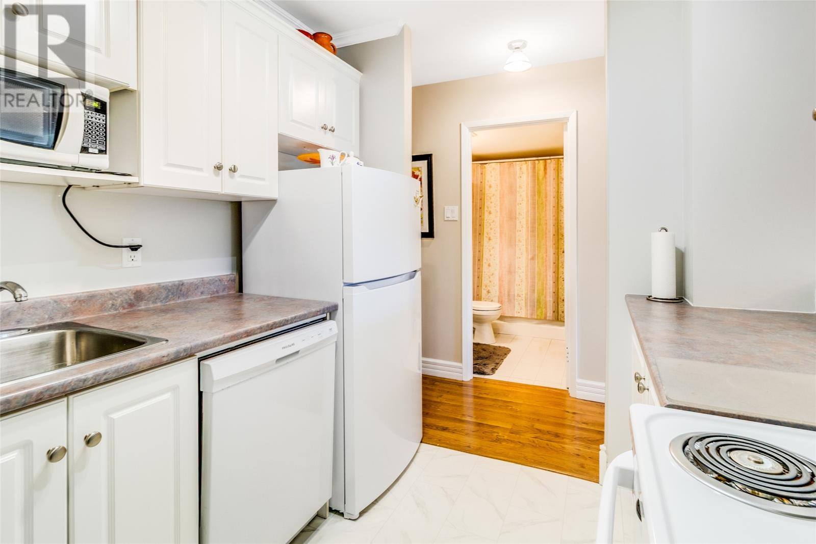 58 Pasadena Crescent Unit#202, photo 6 of 10