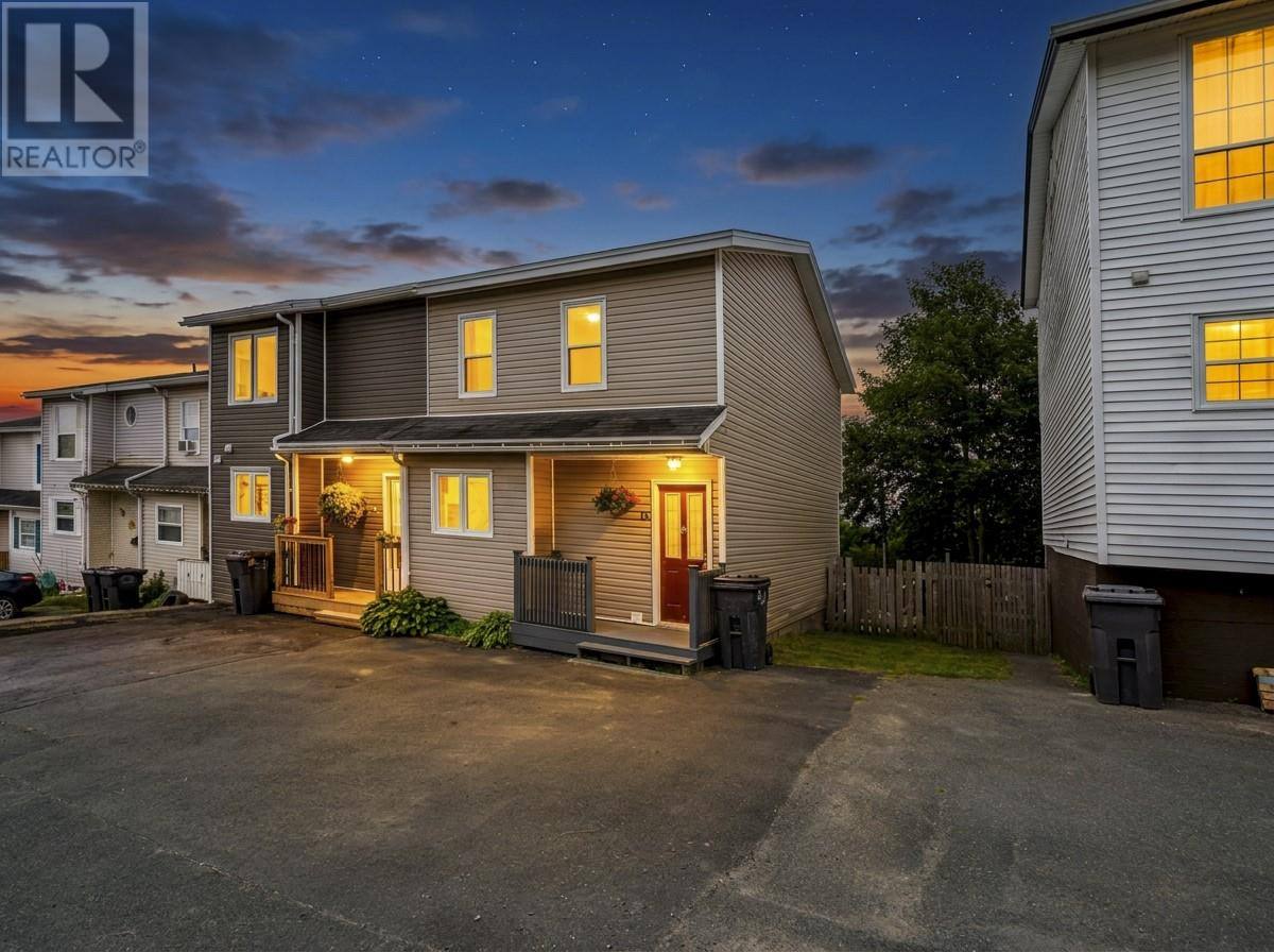 15 Farrell Drive, photo 1 of 24
