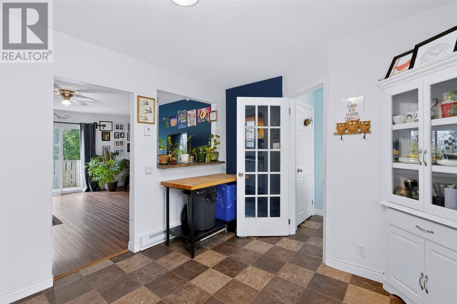 15 Farrell Drive, photo 7 of 24