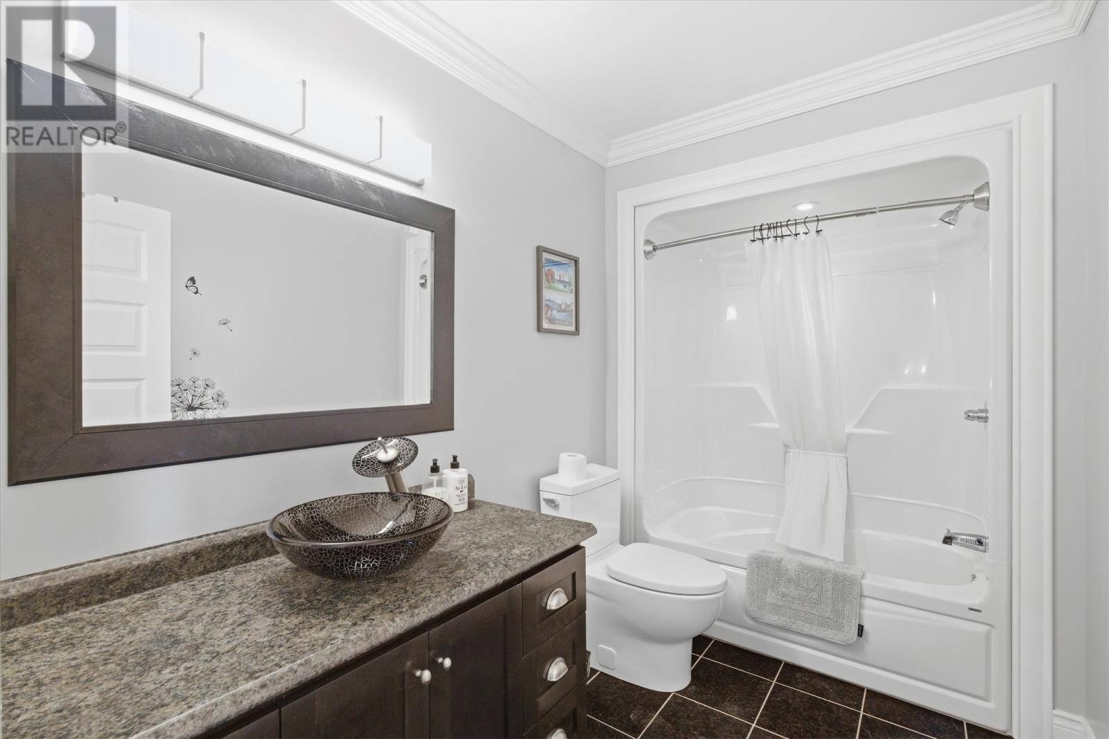 28 Lions Crescent Unit#6, photo 27 of 41