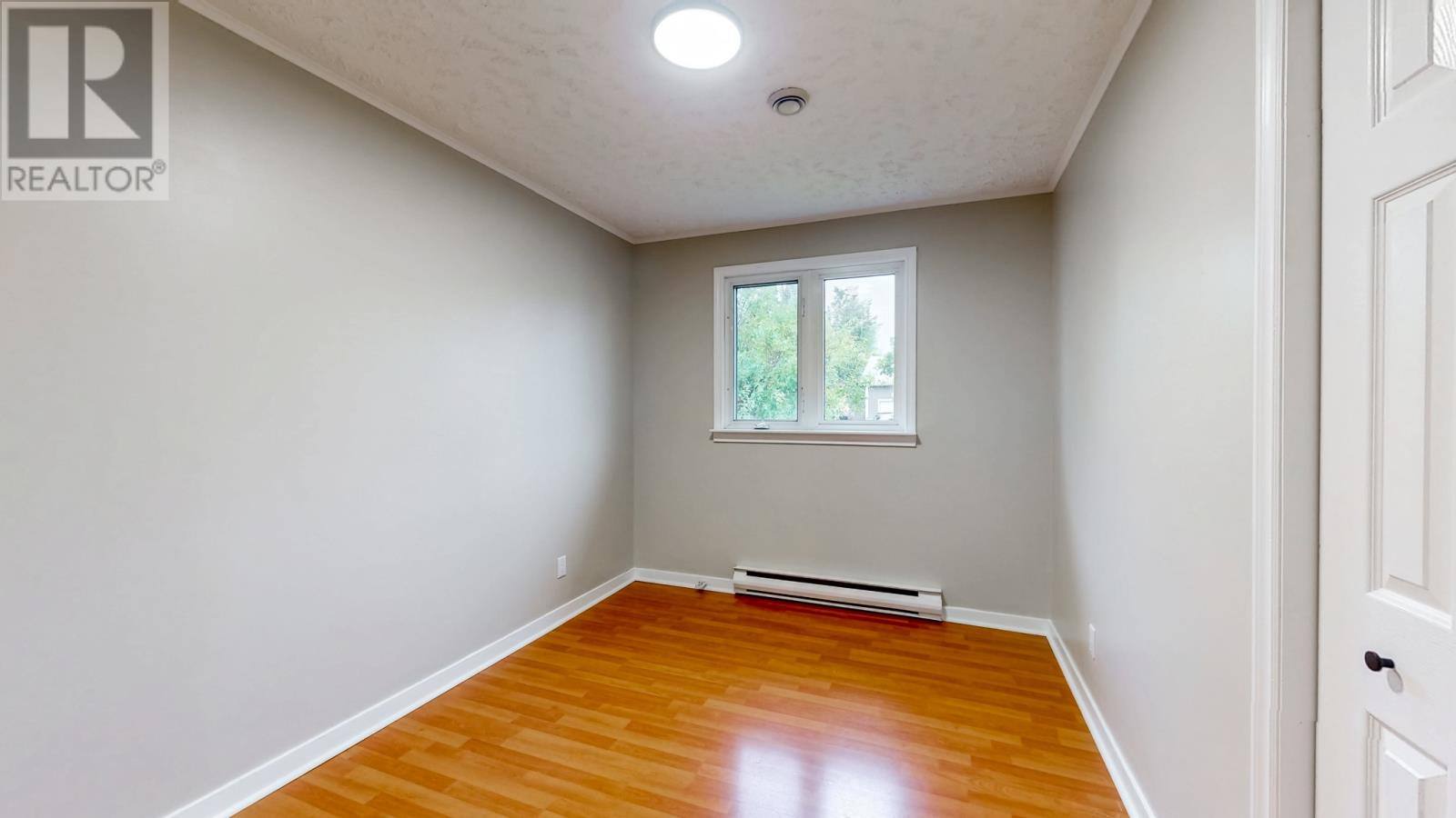 215 Canada Drive, photo 13 of 44