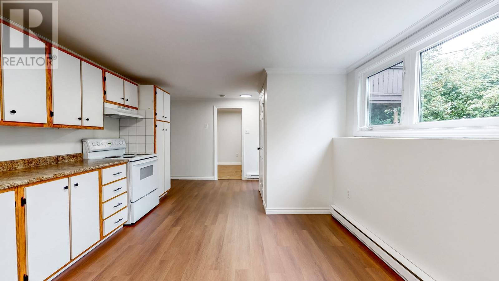 215 Canada Drive, photo 20 of 44