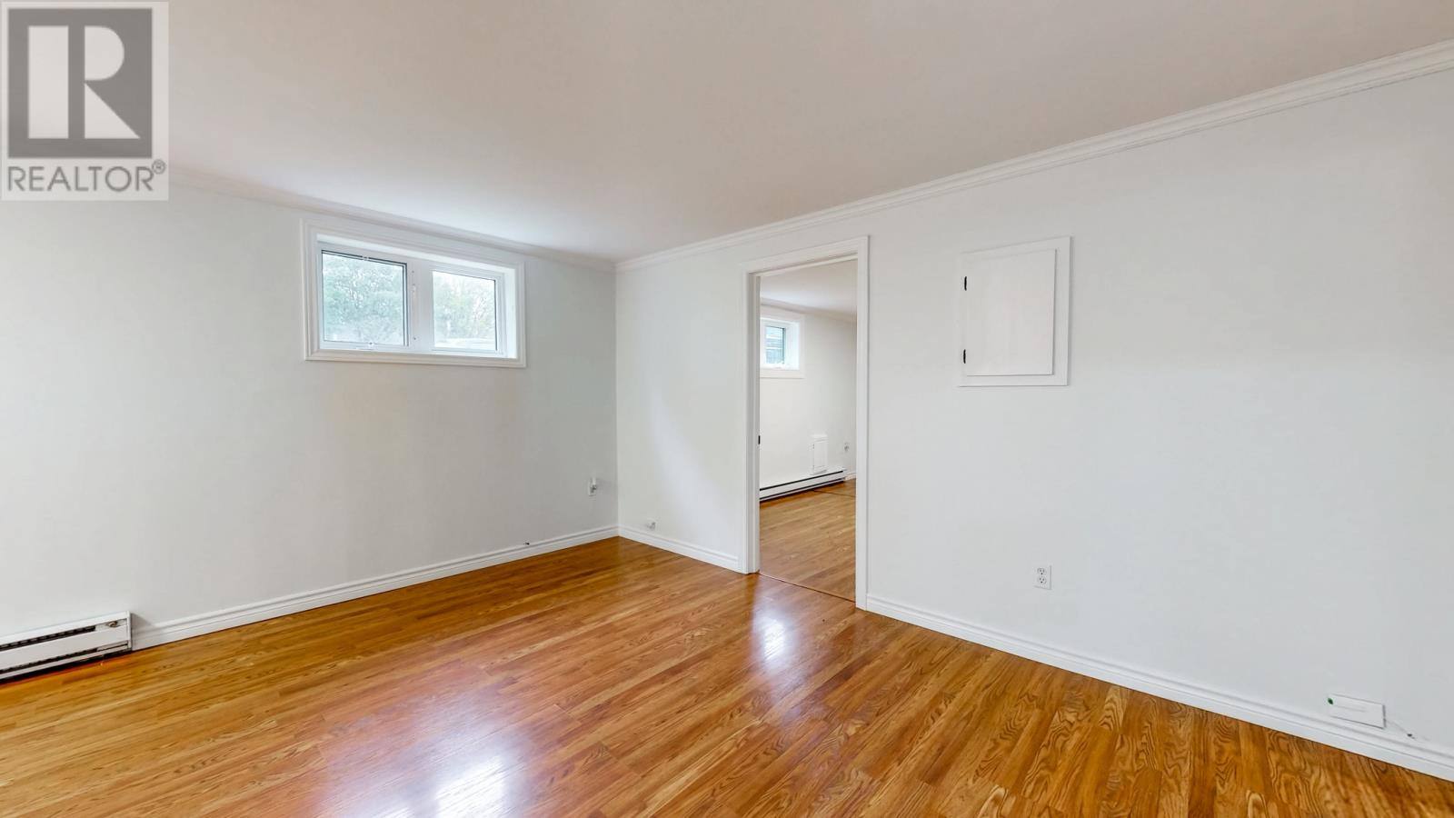 215 Canada Drive, photo 22 of 44