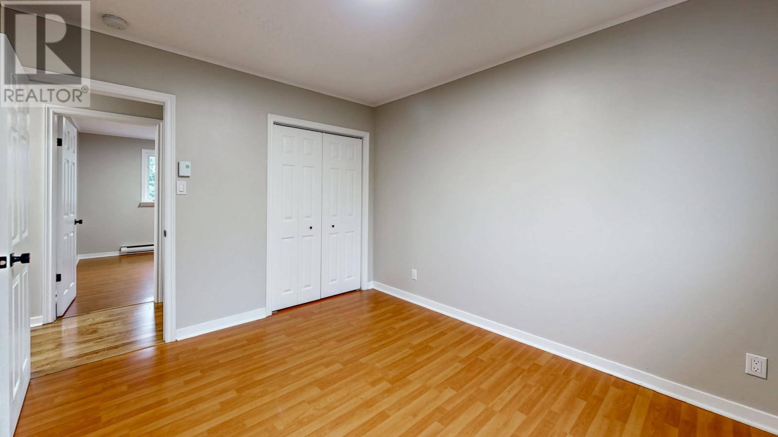 215 Canada Drive, photo 16 of 44