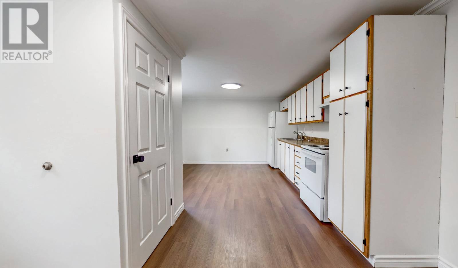 215 Canada Drive, photo 29 of 44