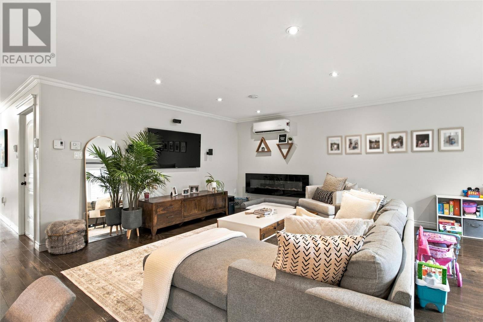 11 Glen Abbey Street, photo 14 of 44