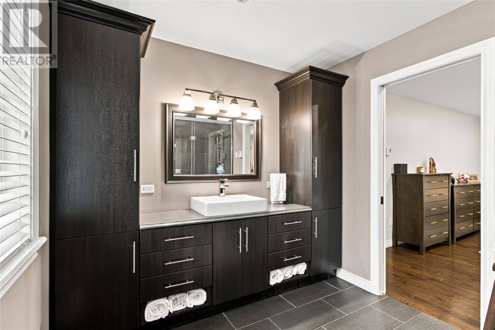 11 Glen Abbey Street, photo 24 of 44