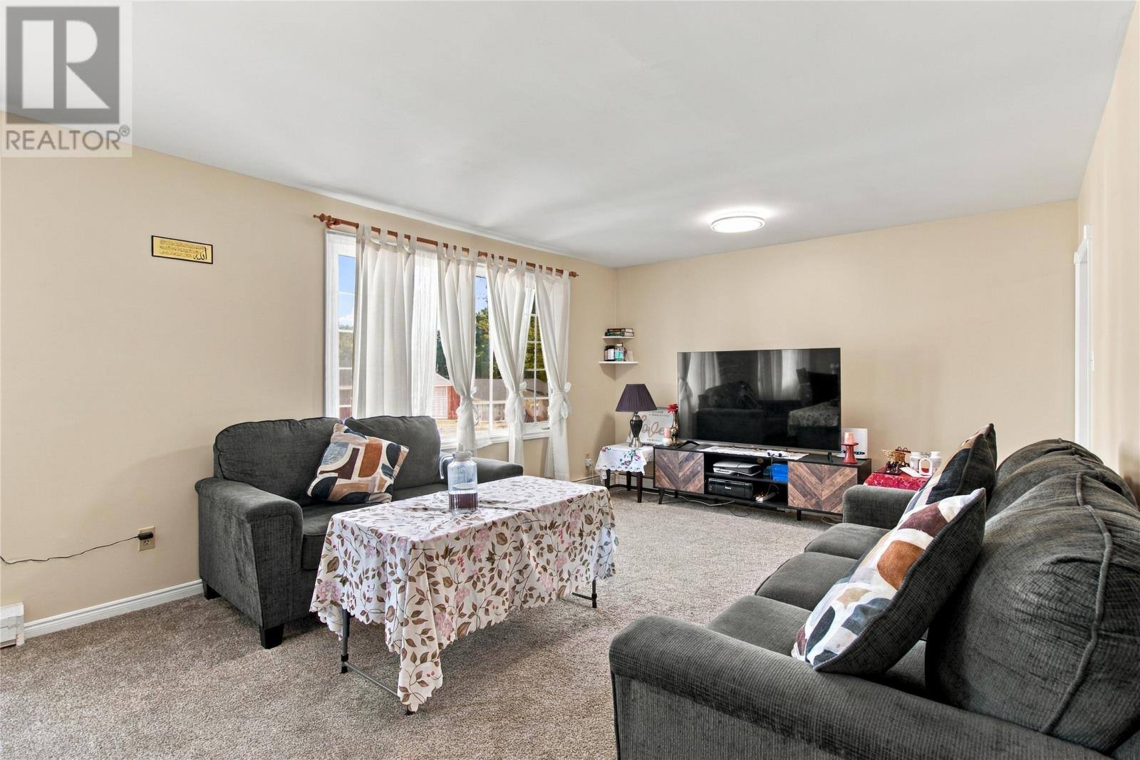 51 Boyle Street, photo 6 of 30