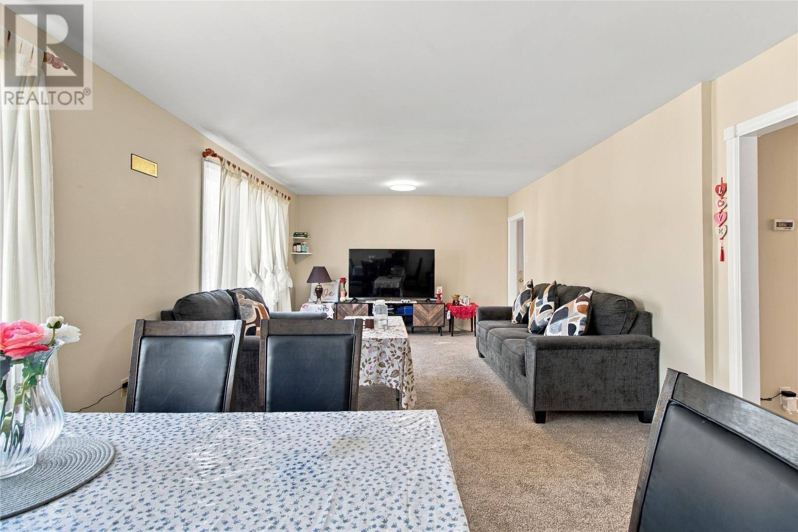 51 Boyle Street, photo 9 of 30