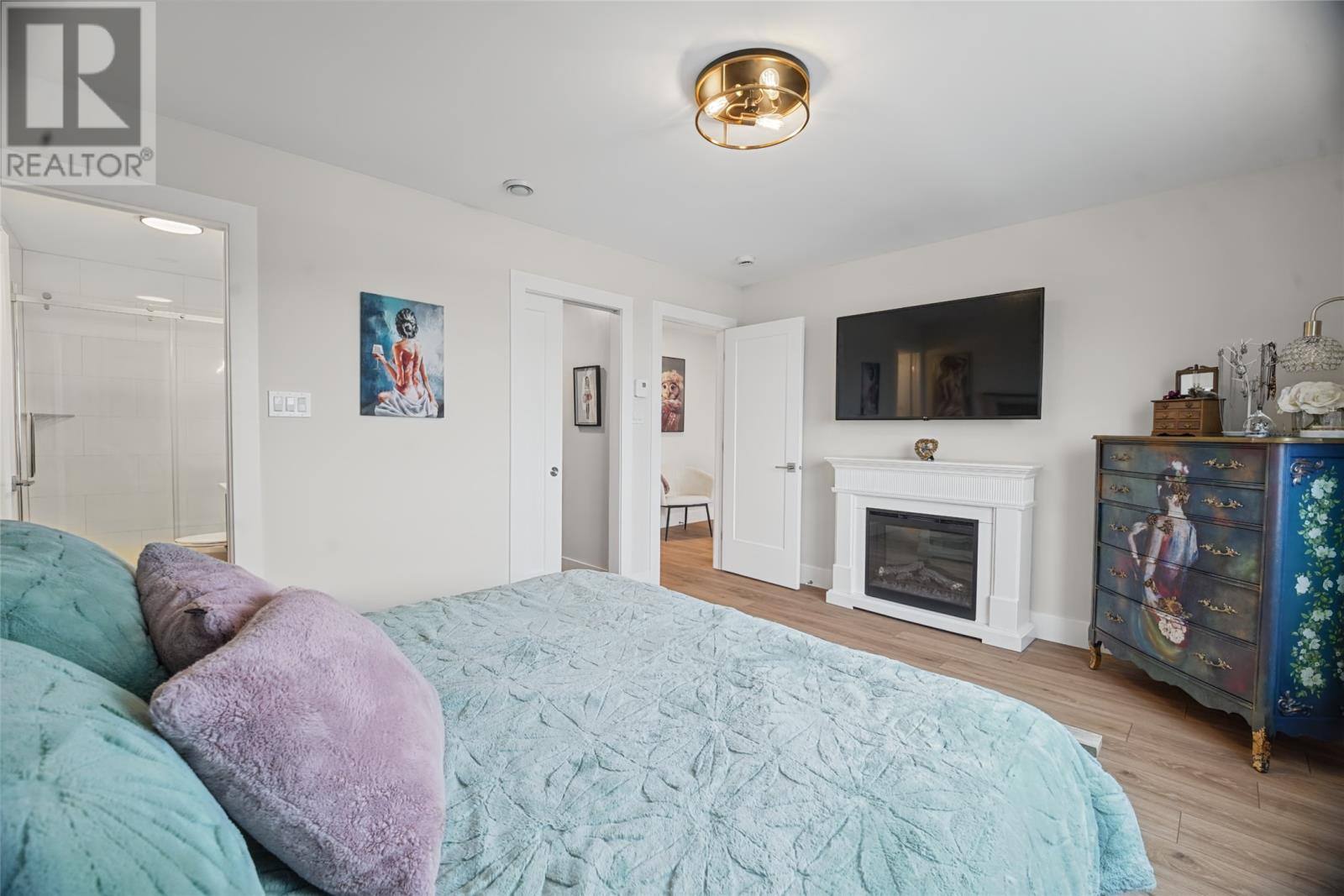 42 Trenton Drive, photo 15 of 30