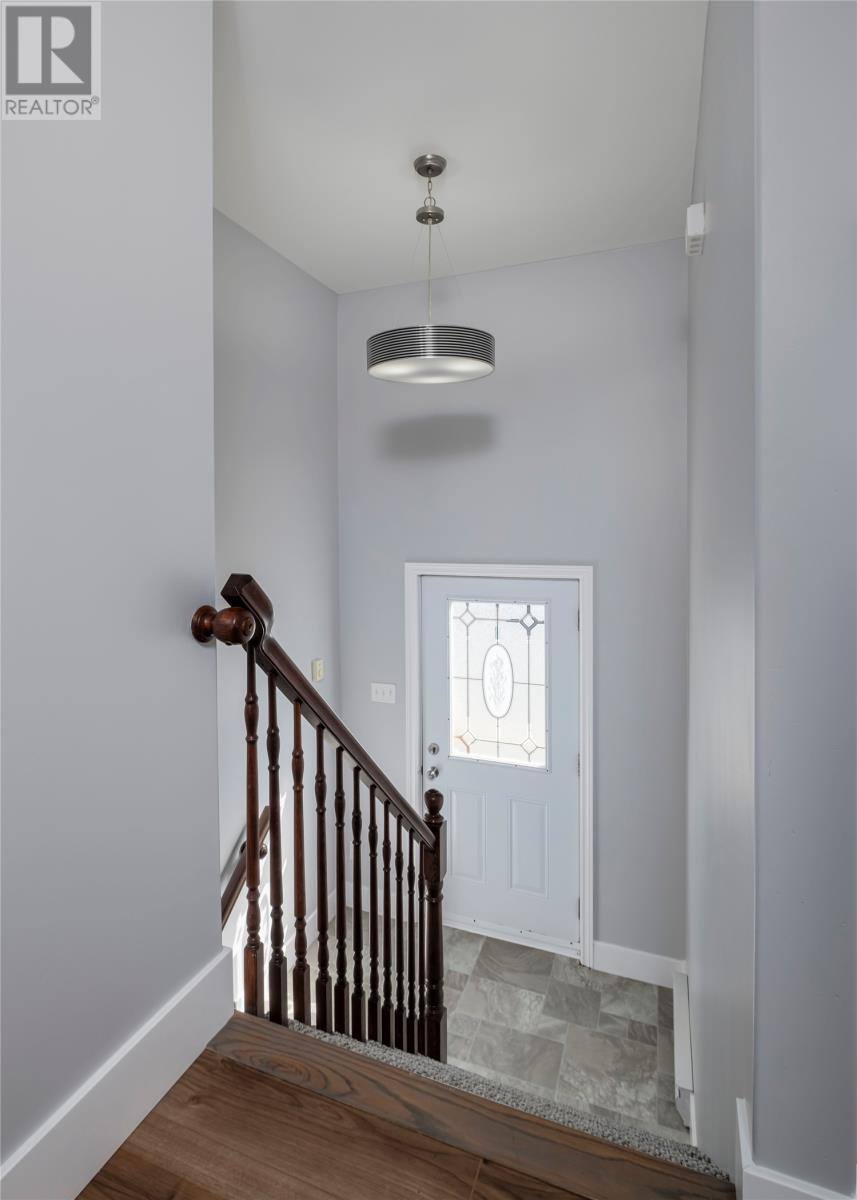 5 Mayfair Avenue, photo 12 of 40