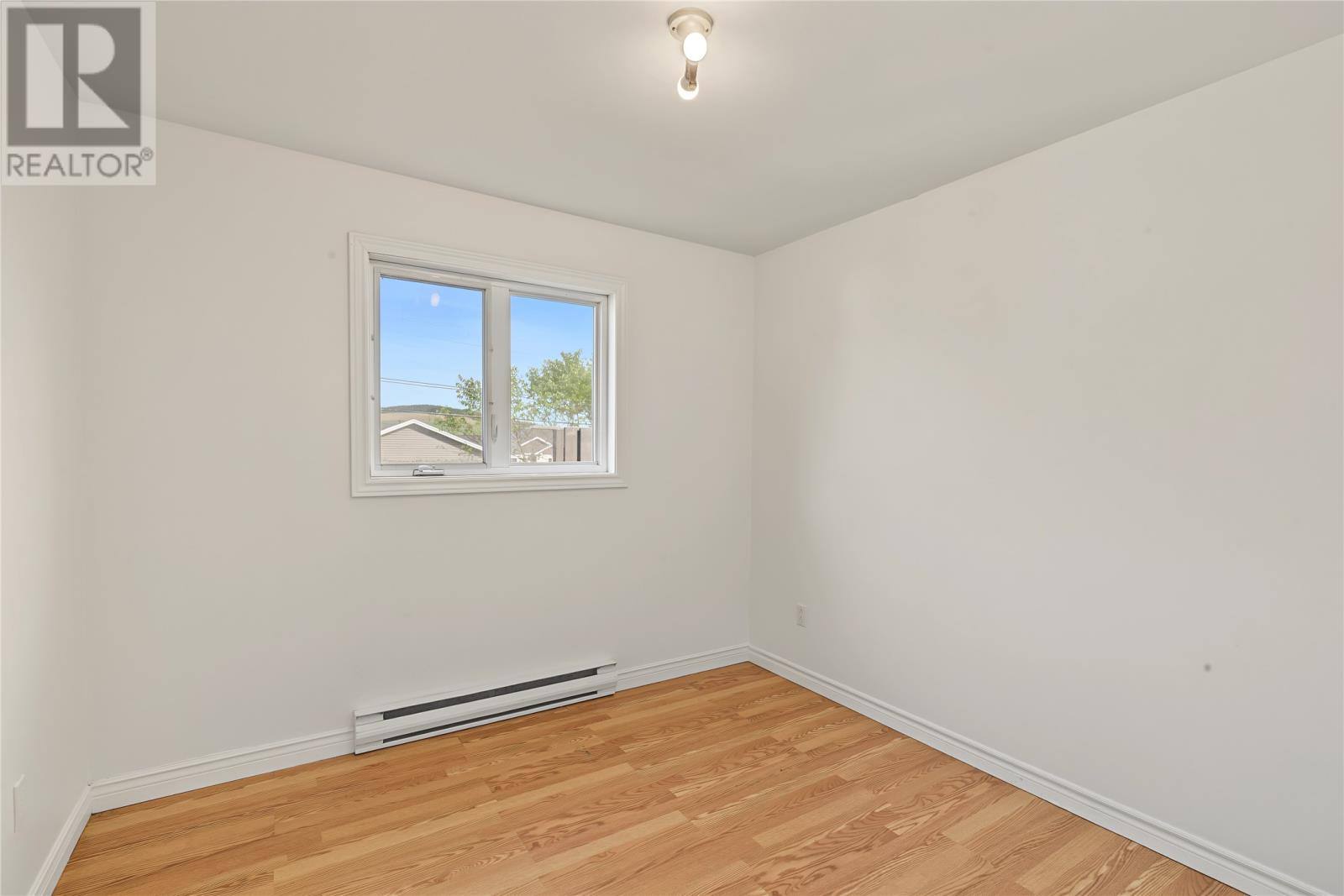 24 Gary Drive, photo 21 of 50