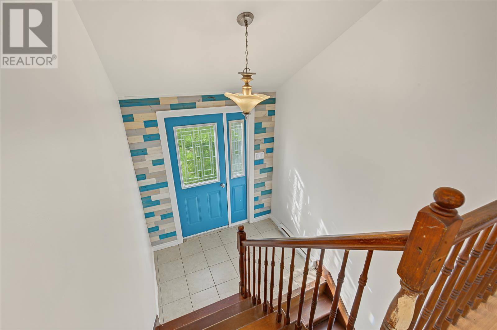 24 Gary Drive, photo 4 of 50
